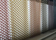 پرده های فلزی رنگارنگ از جنس استیل ضدزنگ پرده ای از الماس را برای دکوراسیون دیواری فراهم می کند