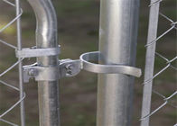 مجموعه حصارهای زنجیره ای فلزی گالوانیزه راه رفتن از طریق مجموعه سخت افزاری ، لولا و قفل دروازه Chainlink Gain